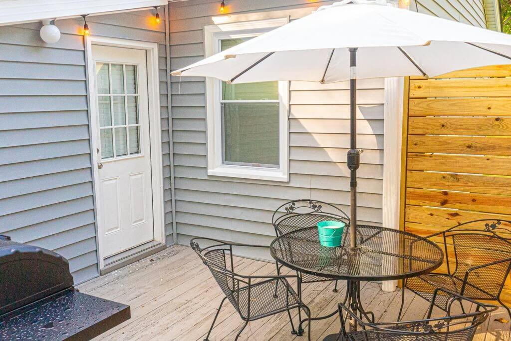Homey Convenient To And I-75! *