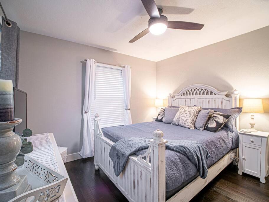 Homey Convenient To And I-75! * Marietta