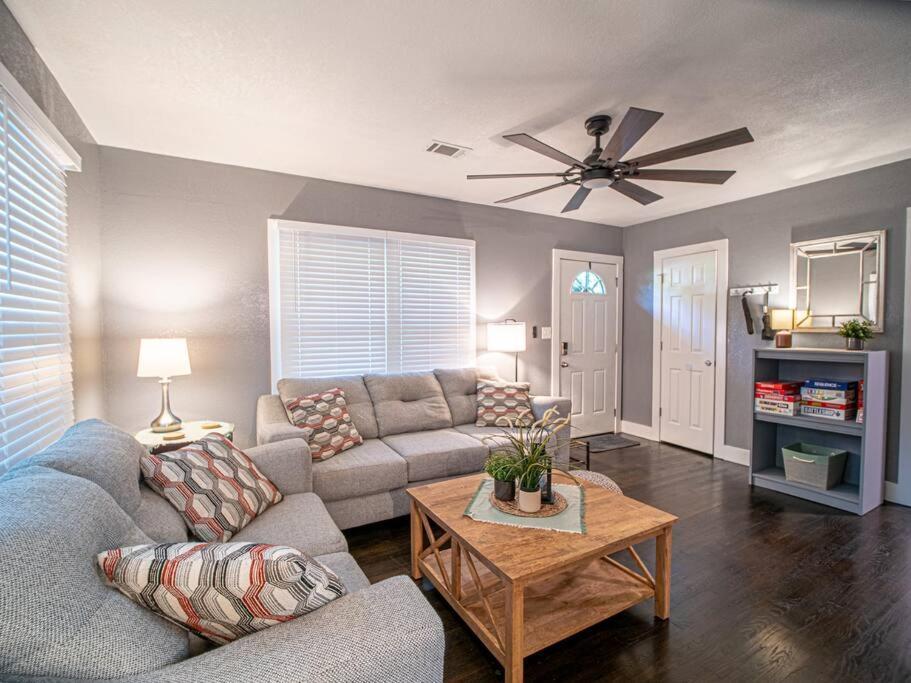 Homey Convenient To And I-75! Holiday home *