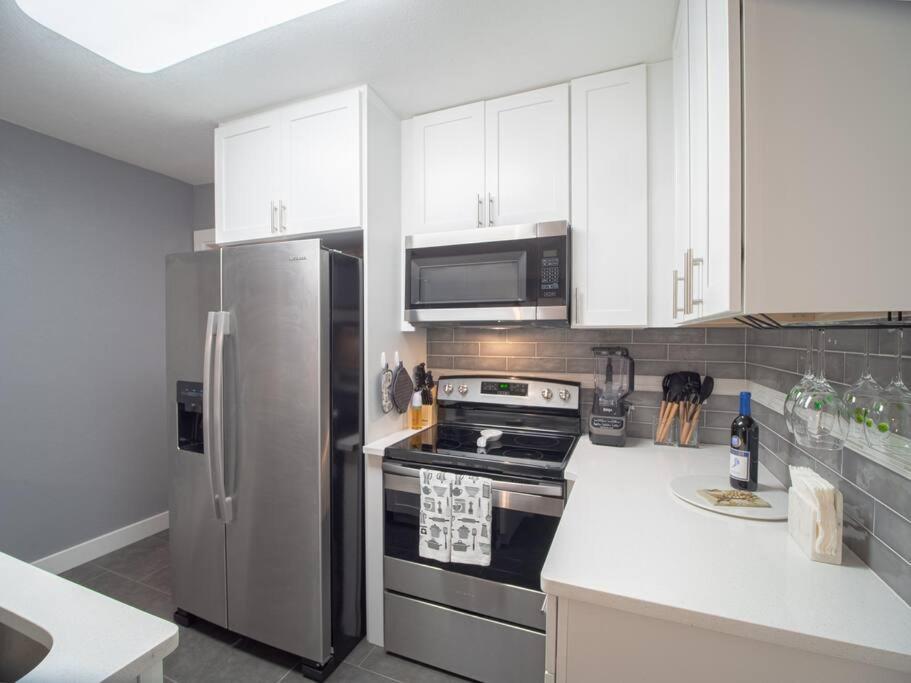 Homey Convenient To And I-75! * Marietta