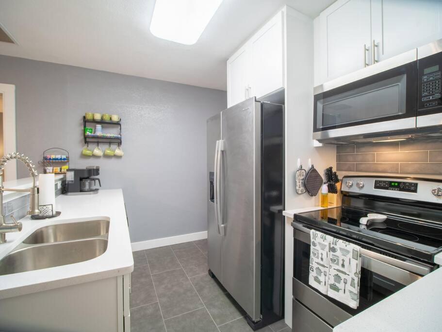 Homey Convenient To And I-75! Holiday home